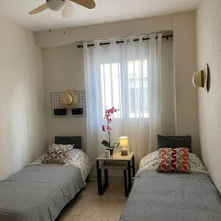 Apartment Cozy Walking Distance To The Arenal