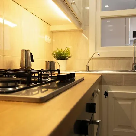Apartment Cozy Walking Distance To The Arenal