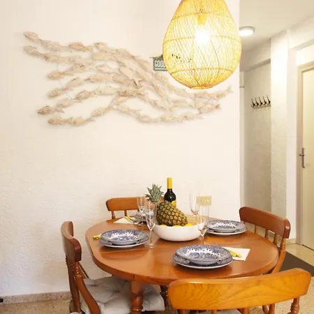 Cozy Walking Distance To The Arenal